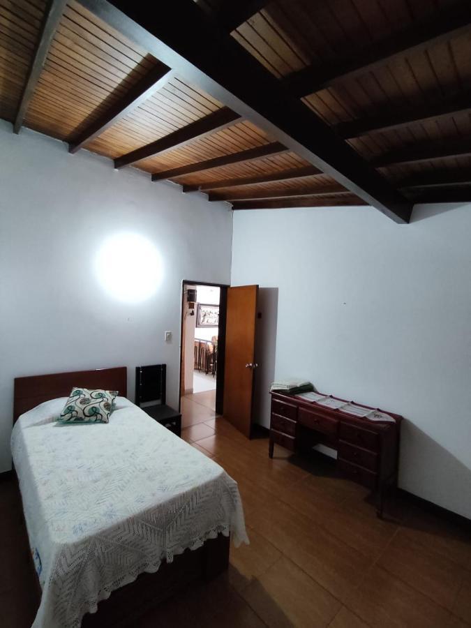 Casa Familiar
